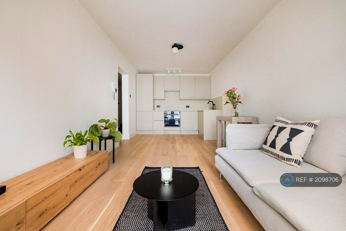 2 Bedroom Flat To Rent In Hackney Road, London, E2