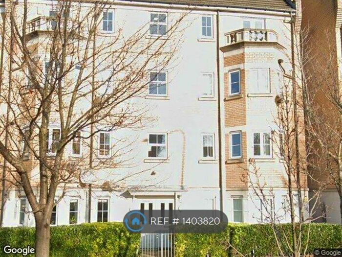 2 Bedroom Flat To Rent In Peckham Road, London, SE15