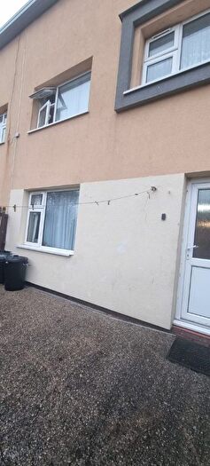 3 Bedroom Terraced House To Rent In Sunfield Road, Oldham, OL1