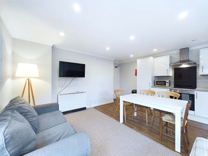 4 Bedroom Apartment To Rent In Blandfield, Bonnington, Edinburgh, EH7