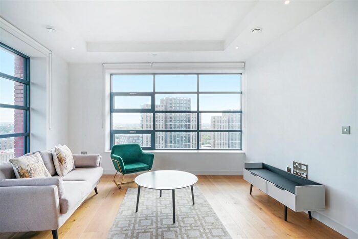 2 Bedroom Flat For Sale In Defoe House, London City Island, E14