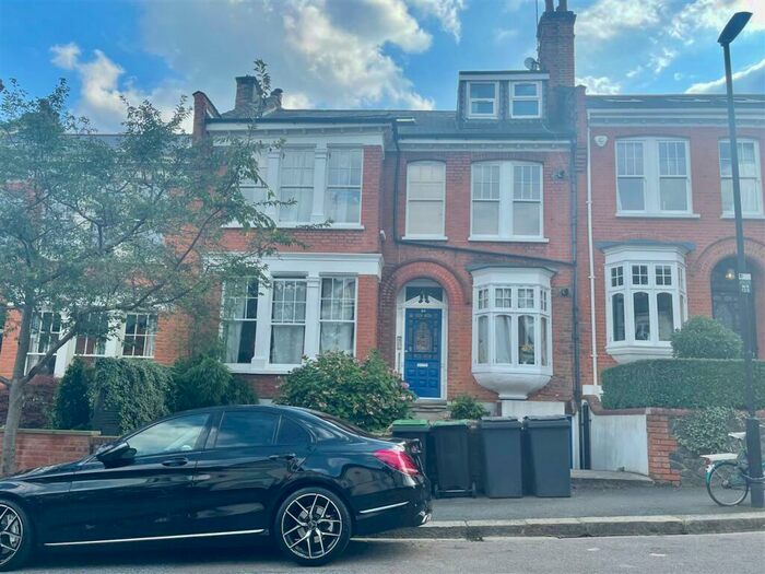 2 Bedroom Flat To Rent In Woodland Rise, London, N10