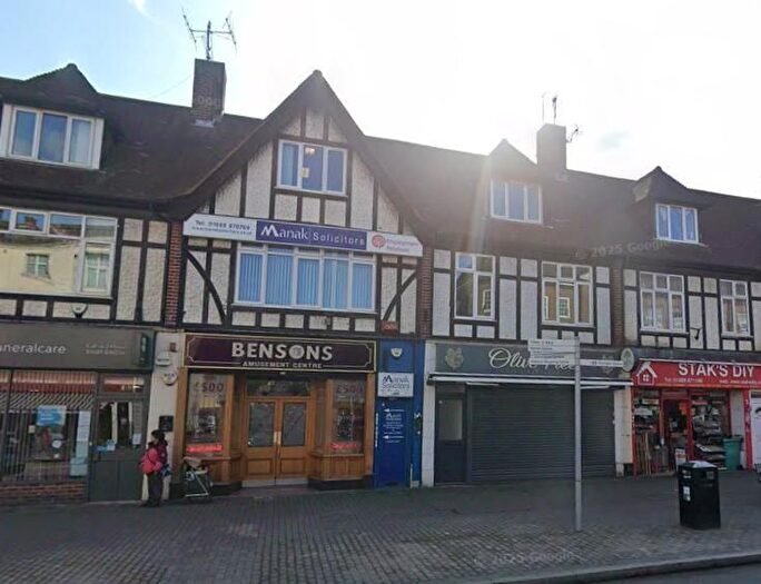 3 Bedroom Maisonette To Rent In High Street, Orpington, Kent, BR6