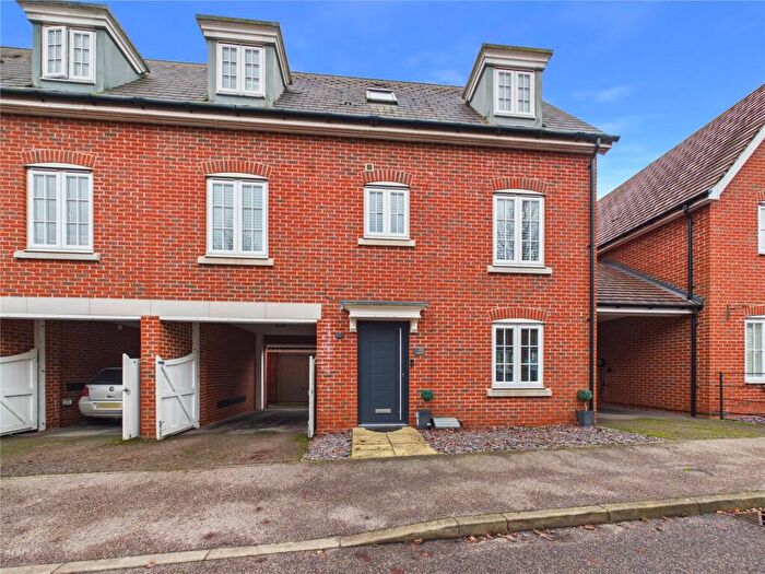 3 Bedroom Semi-Detached House For Sale In Spindle Street, Braiswick, Colchester, Essex, CO4
