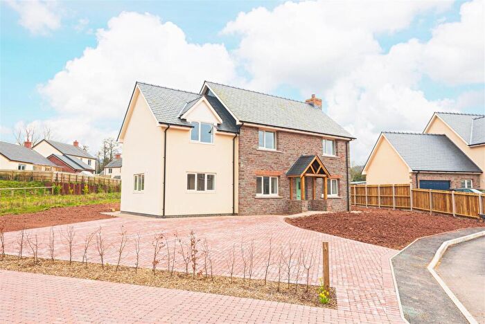 4 Bedroom Detached House For Sale In Llanthomas Lane, Llanigon, Hereford, HR3