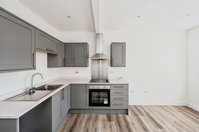 3 Bedroom End Of Terrace House To Rent In Heol Twrch, Lower Cwmtwrch, Swansea, SA9