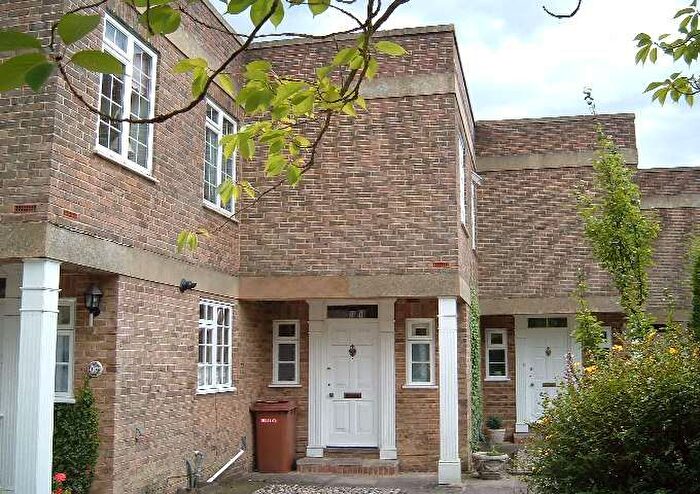 3 Bedroom Property To Rent In Somerville Gardens, Tunbridge Wells, Kent, TN4