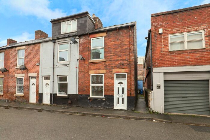 2 Bedroom Terraced House To Rent In Chester Street, Chesterfield S40