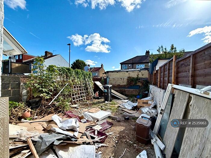 3 Bedroom Terraced House To Rent In Buckstone Road, London, N18