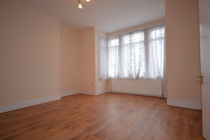 5 Bedroom Terraced House To Rent In Altmore Avenue, London, E6