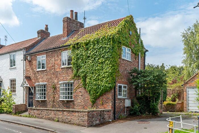 3 Bedroom Cottage For Sale In Osbaldwick Lane, York, YO10