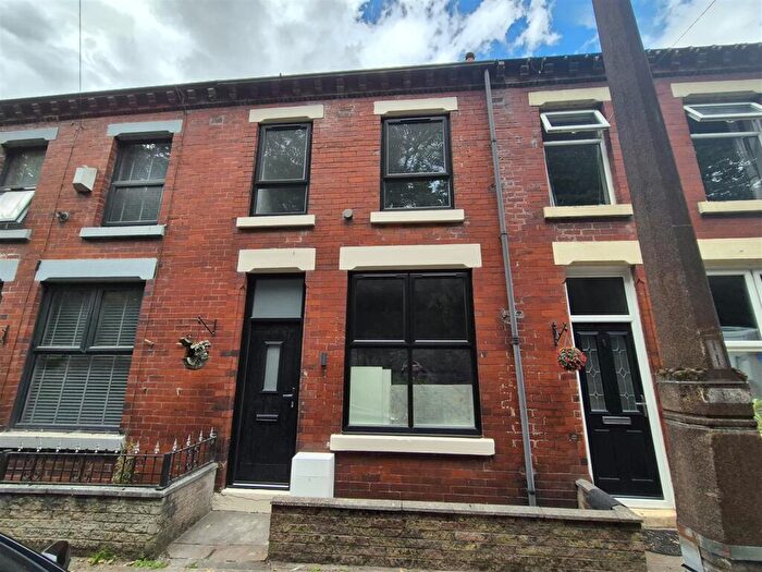 3 Bedroom Terraced House To Rent In Park Road, Dukinfield, SK16