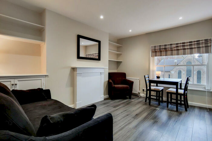 1 Bedroom Flat To Rent In Fulham Road, London, SW10