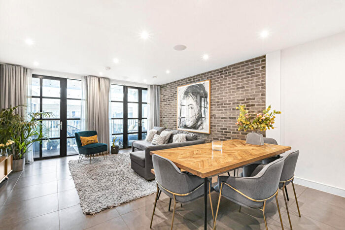 3 Bedroom Apartment To Rent In Hepscott Road, London, E9