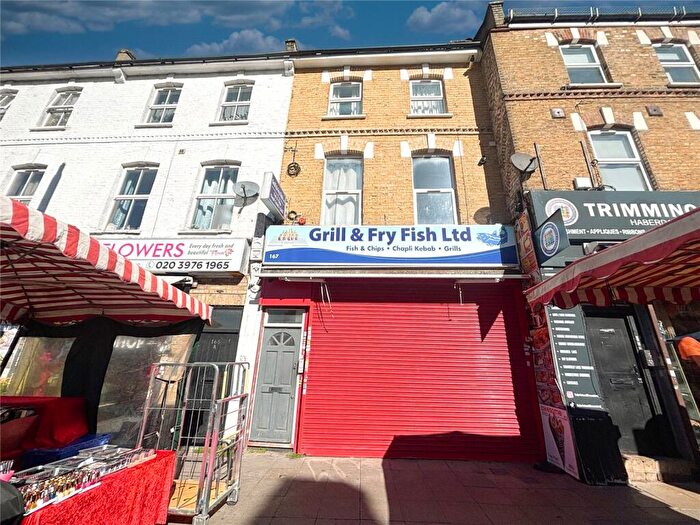 2 Bedroom Flat To Rent In High Street, London, E17