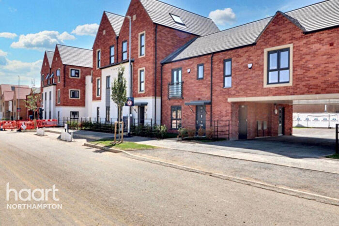 2 Bedroom Apartment For Sale In The Abbey, Northampton, NN5