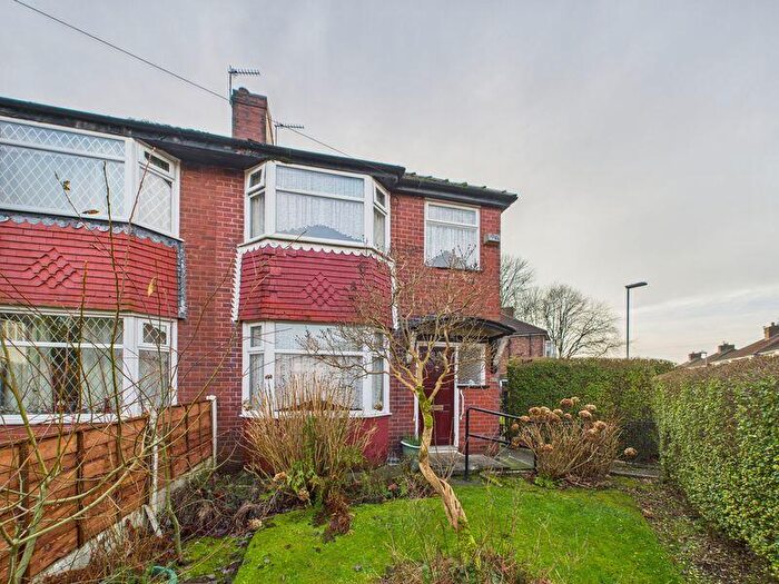 3 Bedroom Semi Detached House For Sale In Acresfield Road, Middleton, Manchester, M24