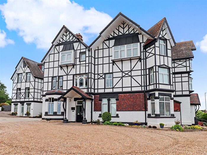 2 Bedroom Flat For Sale In Weybourne Road, Sheringham, NR26