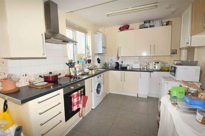4 Bedroom Semi-Detached House To Rent In Wyndale Avenue, Kingsbury, Middlesex, NW9