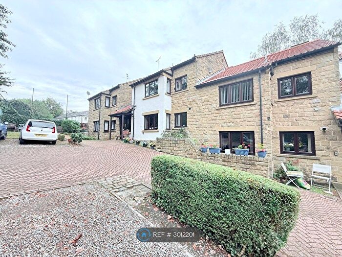 2 Bedroom Flat To Rent In Church Lane, Leeds, LS17