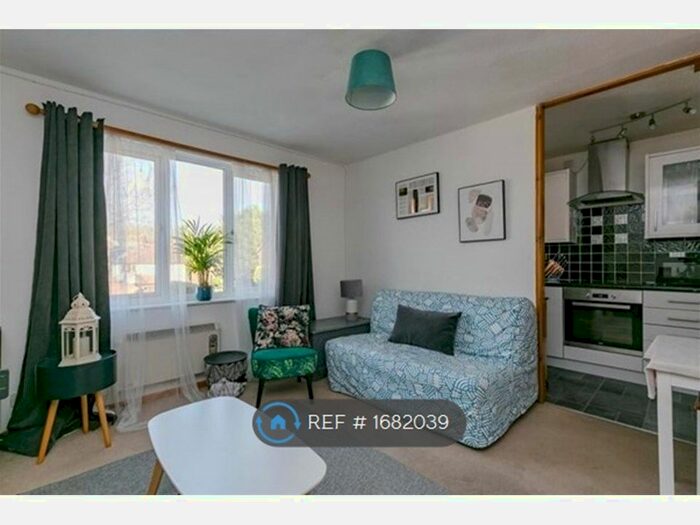 1 Bedroom Terraced House To Rent In Fitzjohn Close, Guildford, GU4