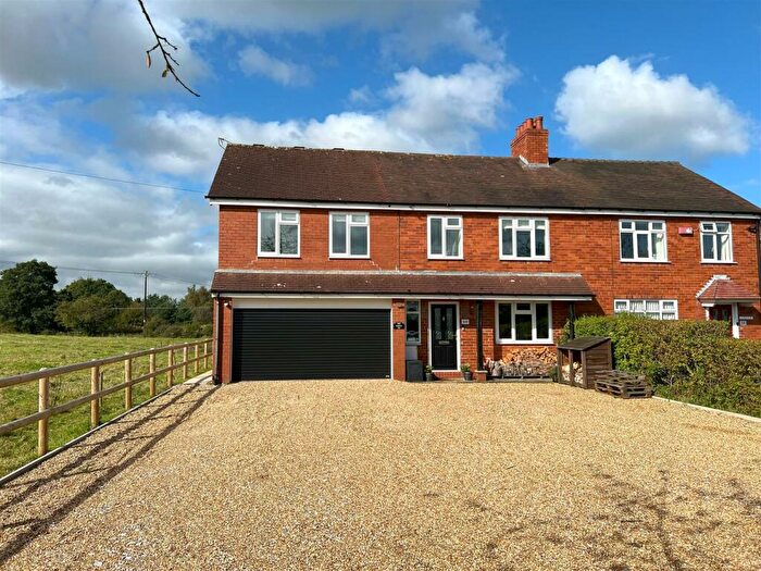 5 Bedroom Semi-Detached House For Sale In Moss Road, Congleton, CW12