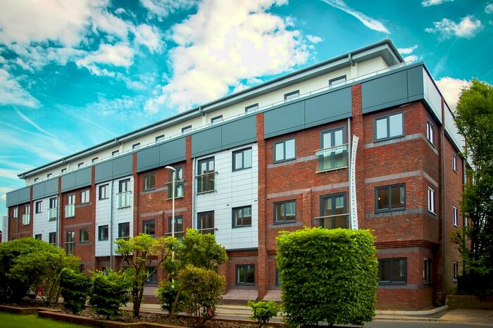 1 Bedroom Apartment To Rent In Cantelupe Road, East Grinstead, West Sussex, RH19