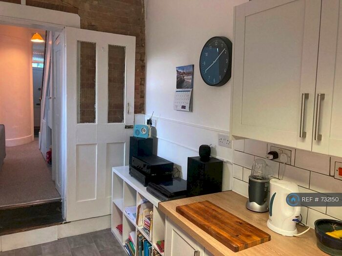 3 Bedroom End Of Terrace House To Rent In Wilton Road, Salisbury, SP2