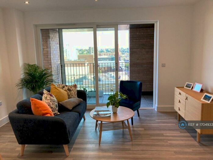 3 Bedroom Flat To Rent In Citrine House, London, NW9