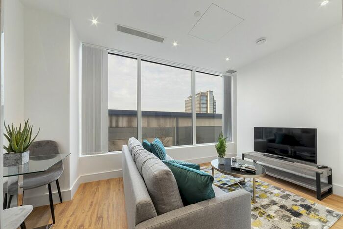 Studio To Rent In Westgate House, West Gate, London W5