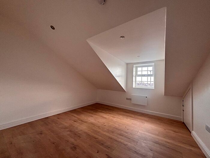 3 Bedroom Flat To Rent In Stafford Street, Walsall, WS2