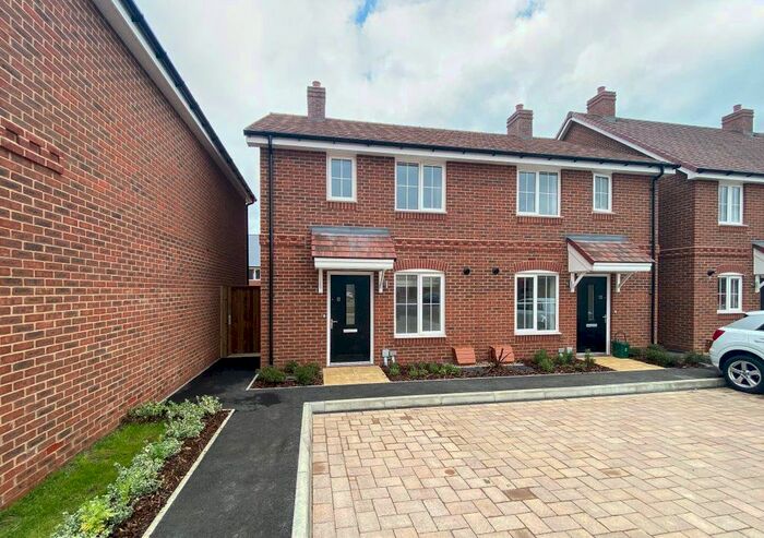 3 Bedroom Property To Rent In Hedgehog Way, Berkhamsted, HP4