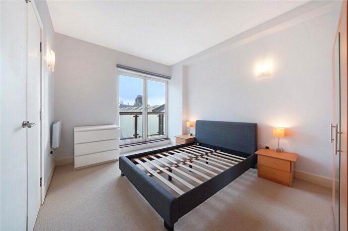 2 Bedroom Apartment To Rent In Artichoke Hill, London, E1W