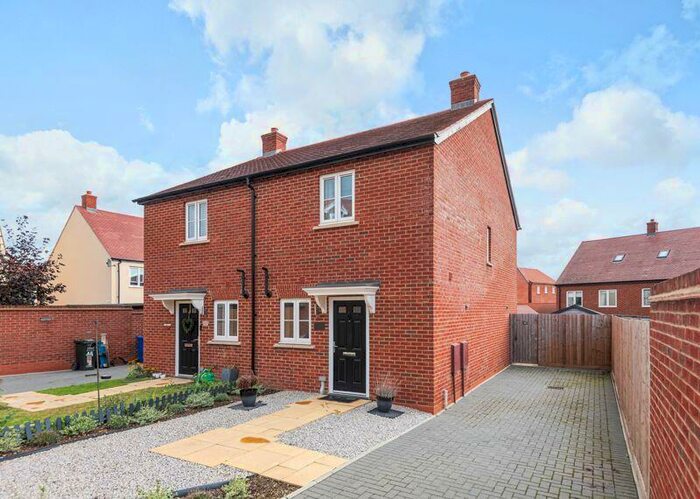 2 Bedroom Semi-Detached House To Rent In Horley Drive, Banbury, OX16