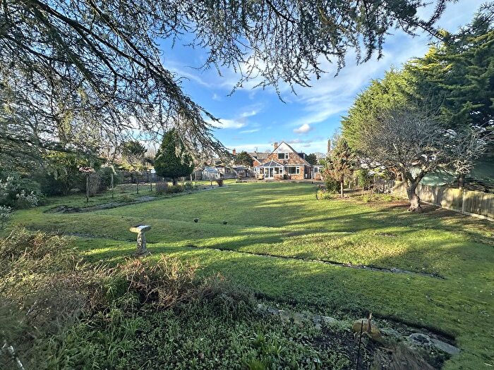 3 Bedroom Detached House For Sale In Chestnut Road, Brockenhurst, Hampshire, SO42