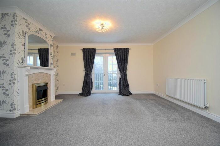 2 Bedroom Flat To Rent In Benton Mews, Horbury, WF4