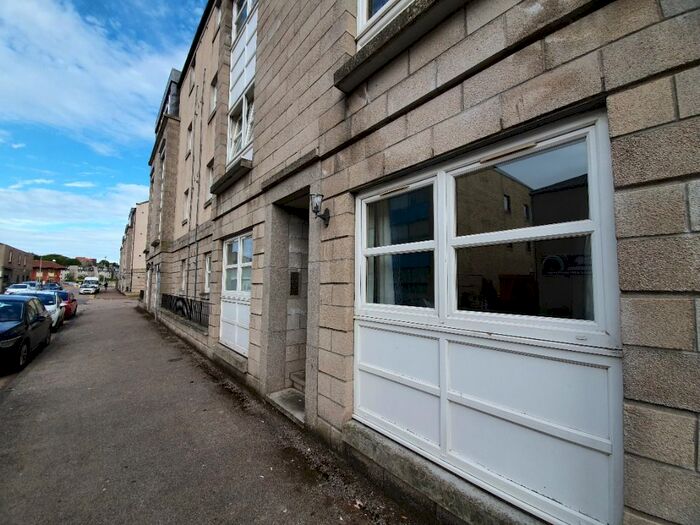 2 Bedroom Flat To Rent In Charles Street, Aberdeen, AB25