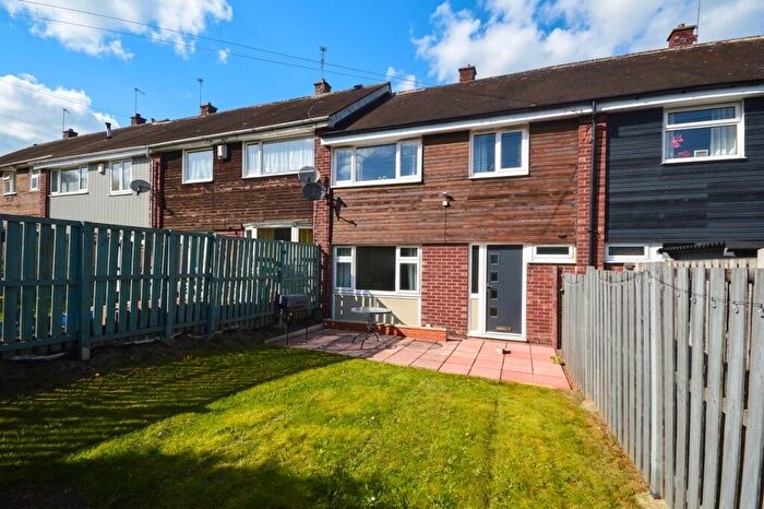 3 Bedroom Terraced House For Sale In Whitegate Walk, Rotherham, S61