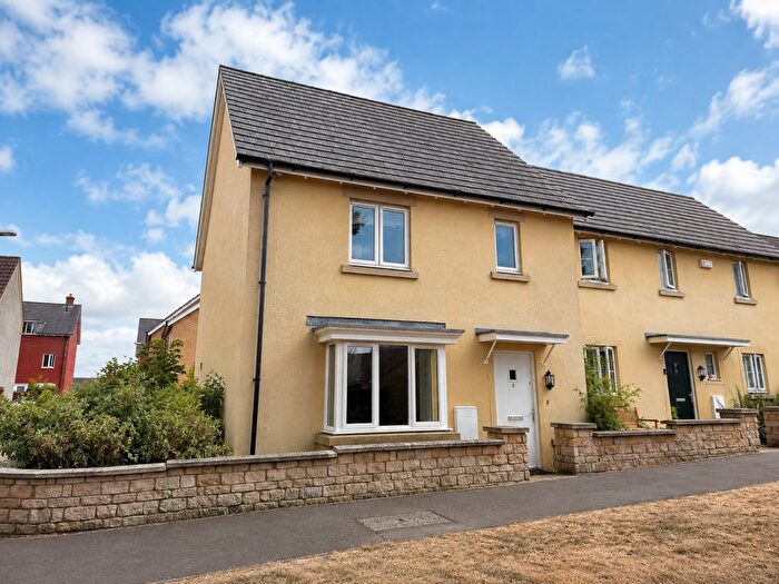 3 Bedroom End Of Terrace House For Sale In Bendalls Wharf, Frome, Somerset, BA11