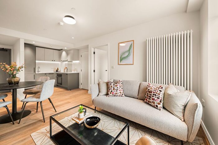 1 Bedroom Flat To Rent In Dolphin Square, Chichester Street, London, SW1V