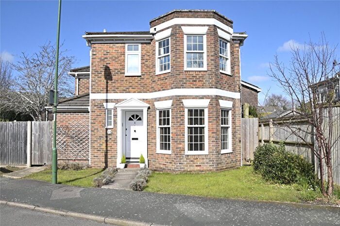 3 Bedroom Detached House For Sale In Heathfield Green, Midhurst, West Sussex, GU29