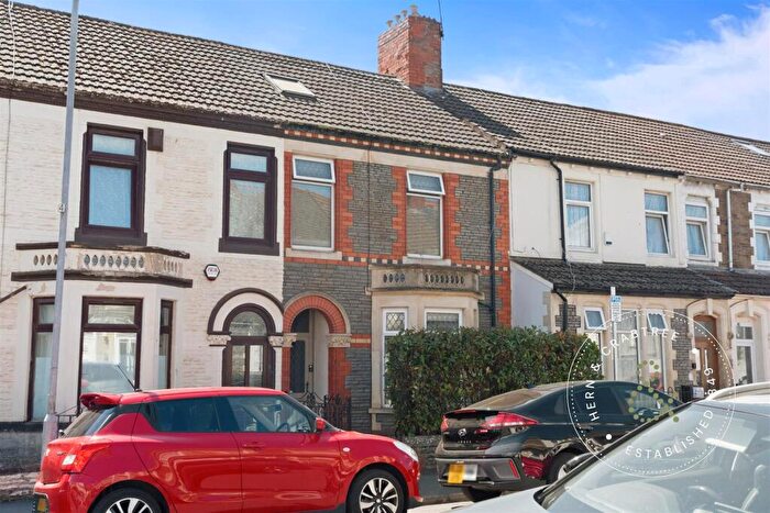 4 Bedroom Terraced House For Sale In Stockland Street, Grangetown, Cardiff, CF11