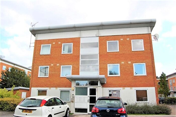 2 Bedroom Flat To Rent In Felixstowe Court, Galleons Lock, E16
