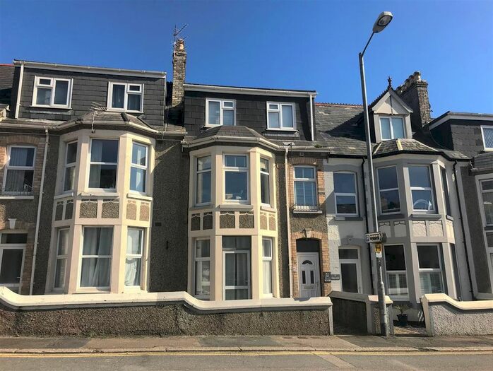 1 Bedroom Flat To Rent In Edgcumbe Avenue, Newquay, TR7