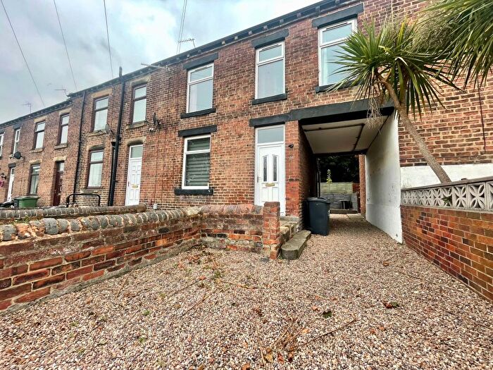 3 Bedroom Property To Rent In Boundary Street, Heckmondwike, WF16