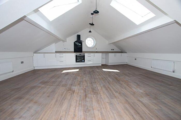 1 Bedroom Apartment To Rent In **Half Price First Months Rent** - Rock Street, Wellingborough, NN8