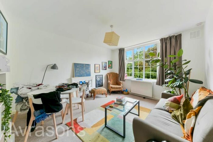 1 Bedroom Flat To Rent In Streatham Close, Leigham Court Road, London, SW16