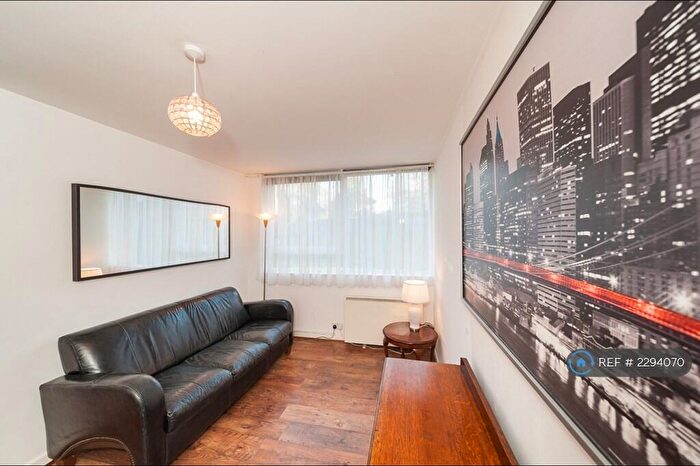 1 Bedroom Flat To Rent In Auckland Road, London, SE19