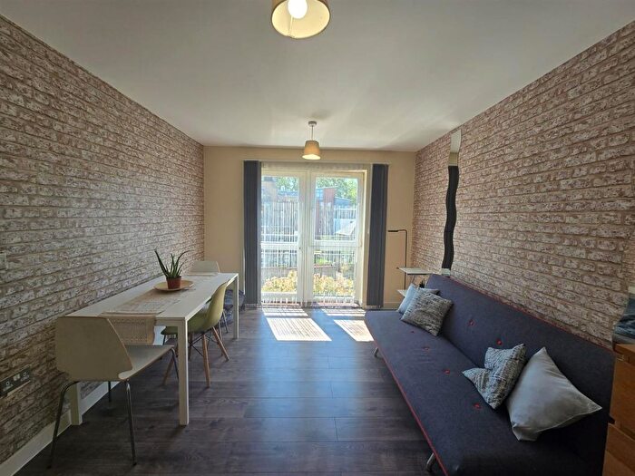 1 Bedroom Flat To Rent In Harry Zeital Way, London, E5