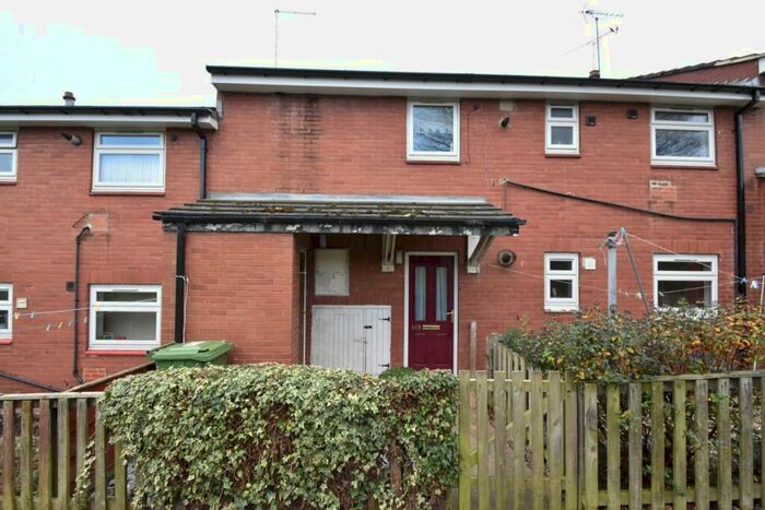 2 Bedroom Flat To Rent In Station Road, Kippax, LS25